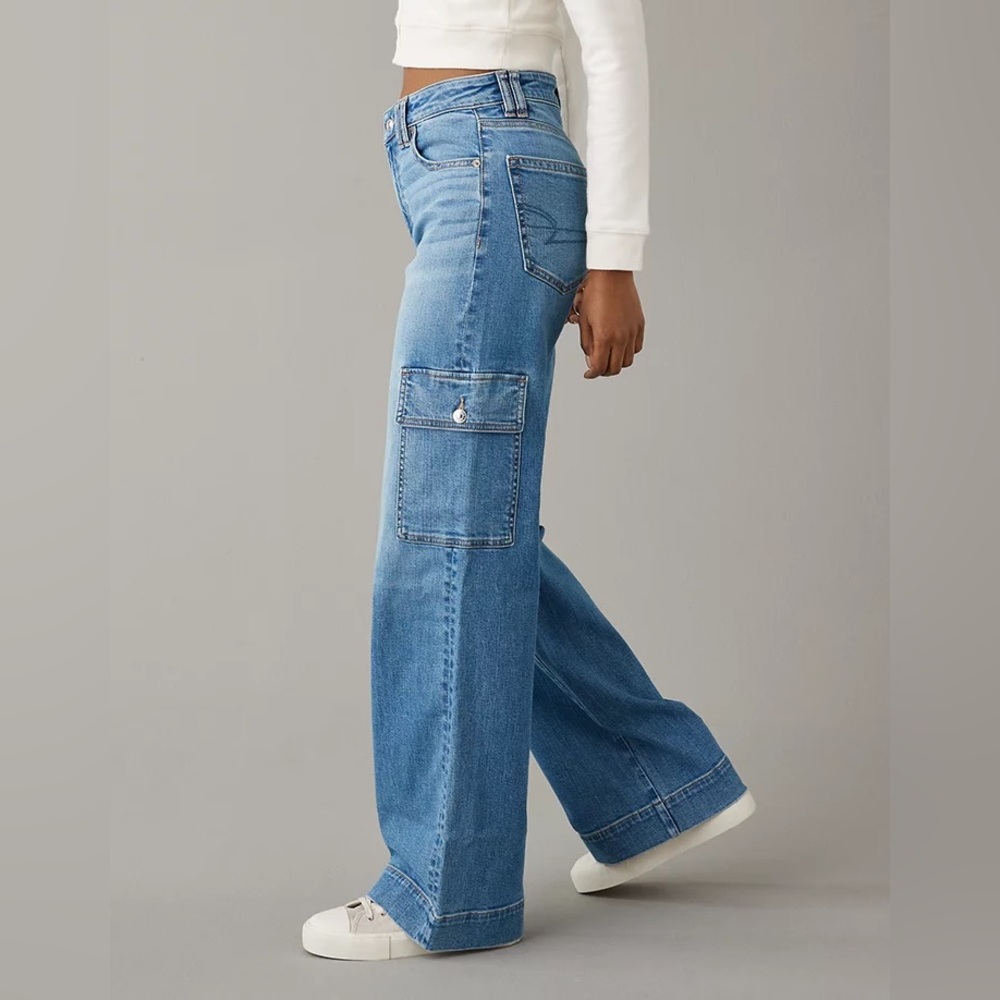 American Eagle Dreamy Drape Stretch Super High-Waisted Cargo Baggy Wide-Leg Jean